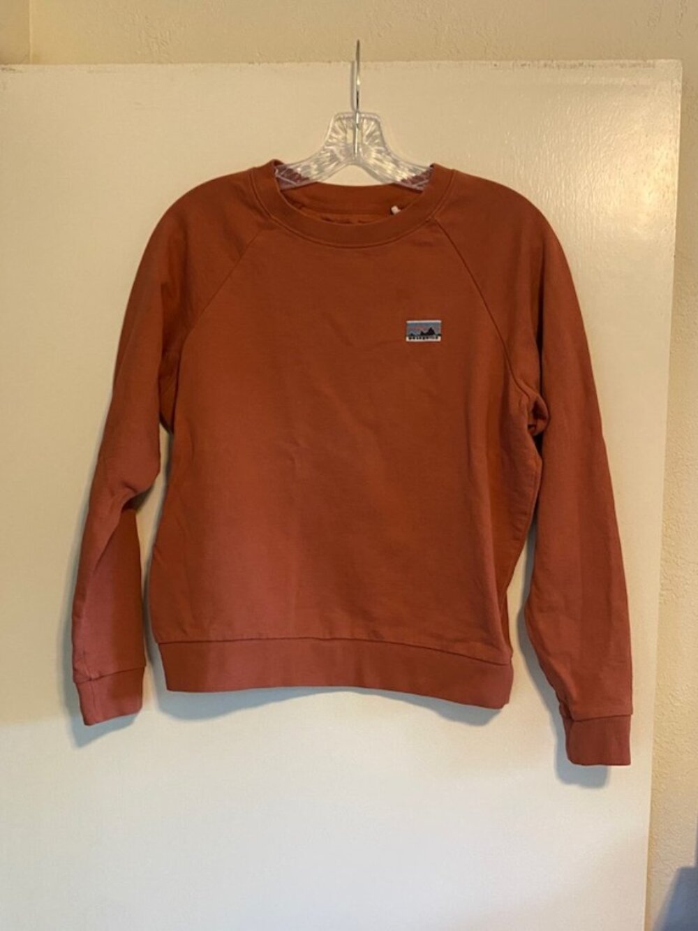 Patagonia Women's Size Small Brick/Rust Organic Cotton Raglan Sleeve Sweatshirt